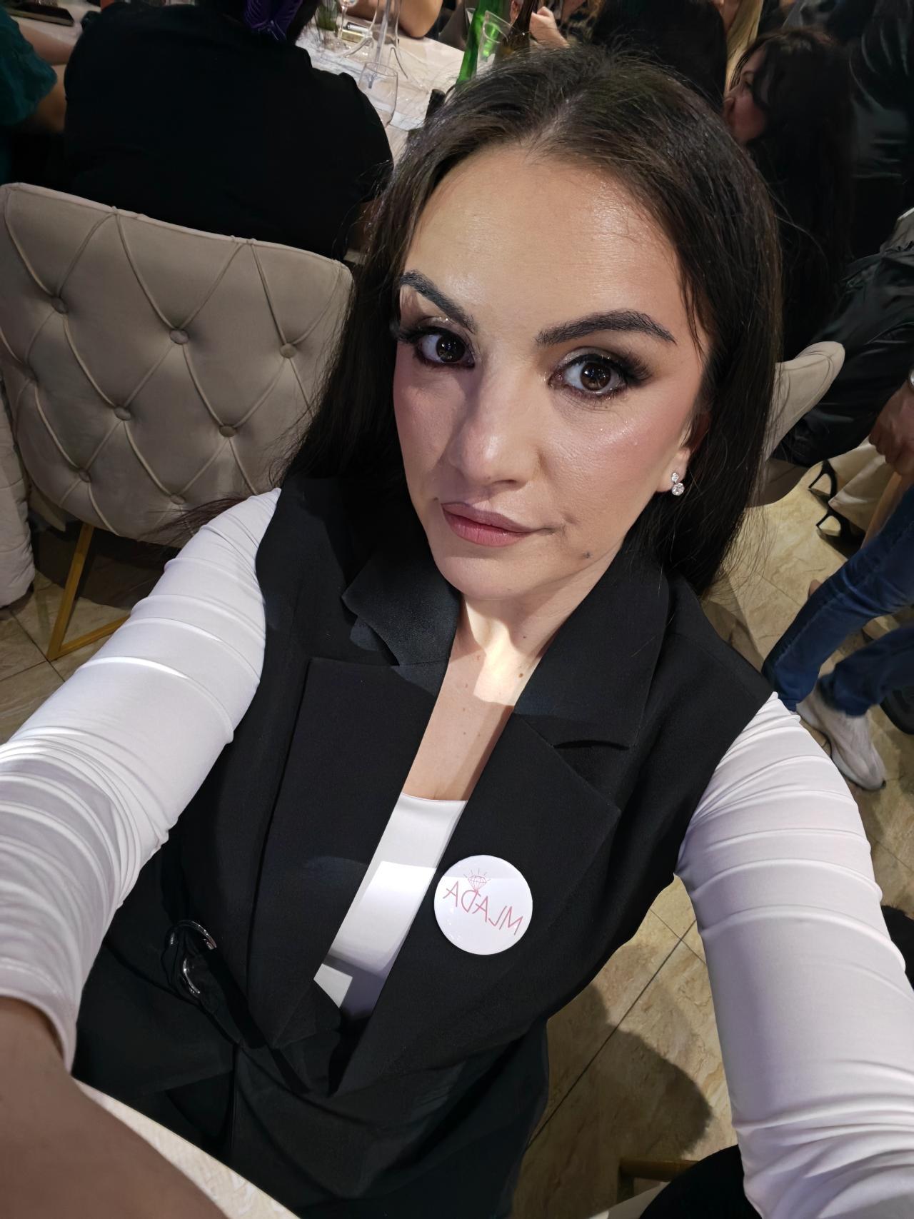 Devojačko veče — kupci Mladin kutka sa personalizovanim rekvizitima (1)